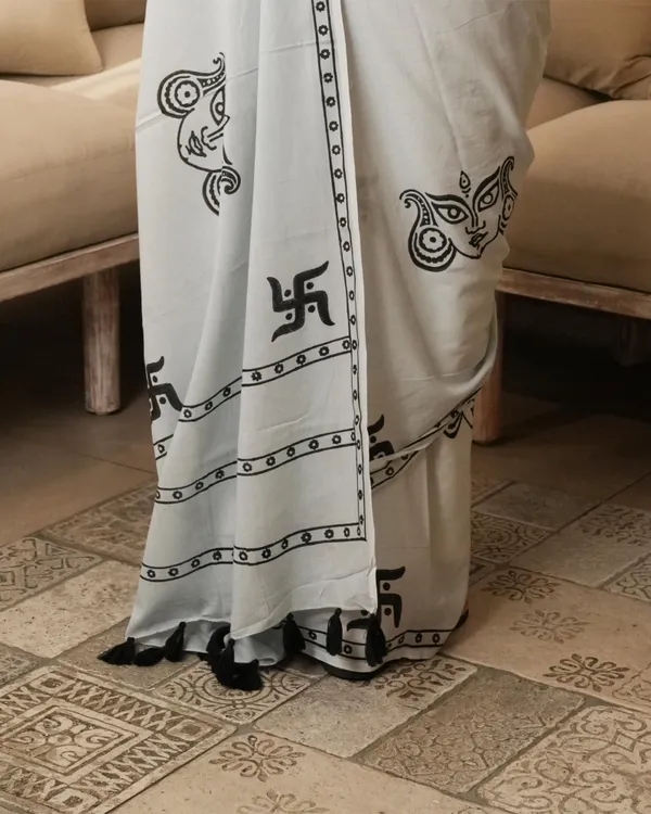 Light_Grey_Cotton_Swastik_Block_Print_Mul_Saree_For_Women